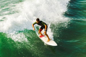 九游下载中心-巴萨3-3战平布鲁日，防线频频失误，晋级形势复杂，巴萨赛季不败